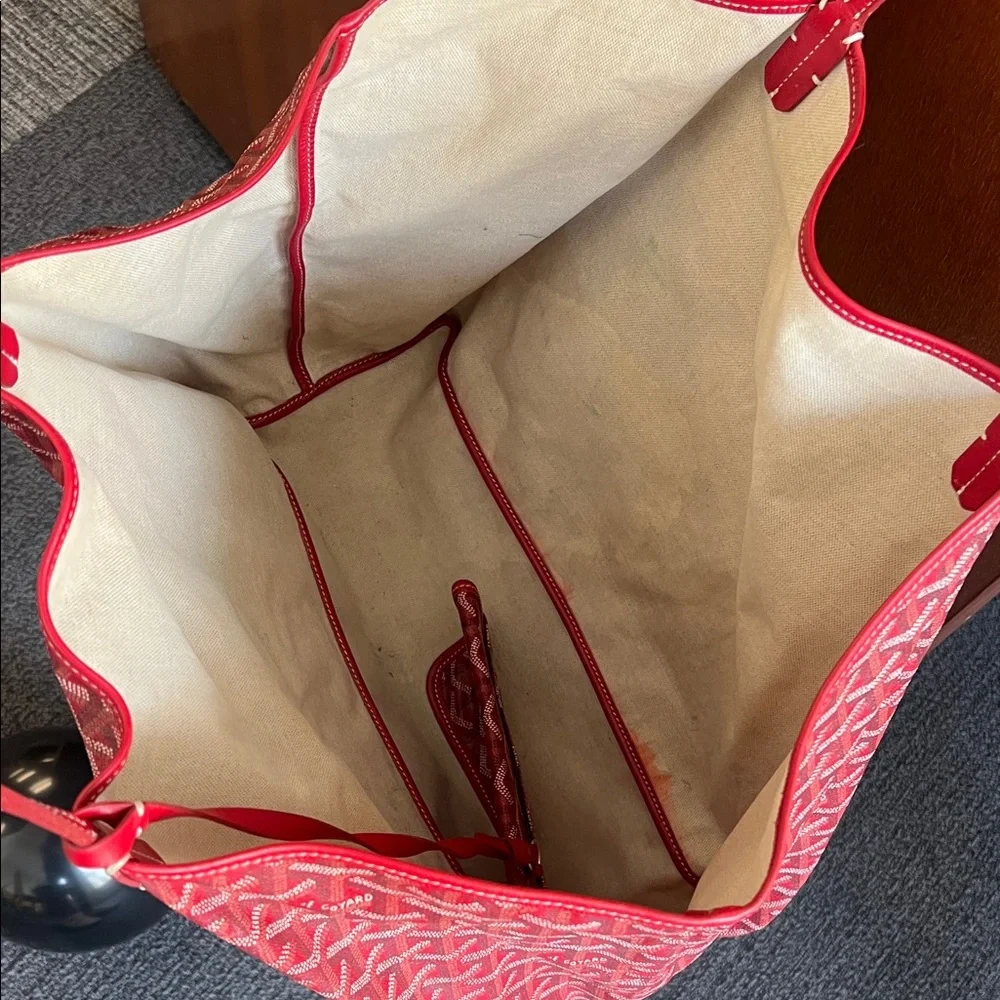 Pre-owned Saint Louis Tote GM
Color: Red / Burgundy tones - Picture 9 of 10